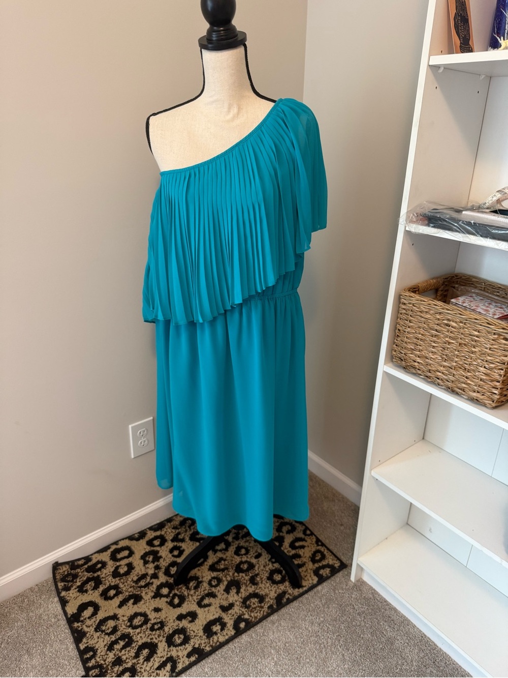 One-Shoulder Beautiful Pleated Women's Dress